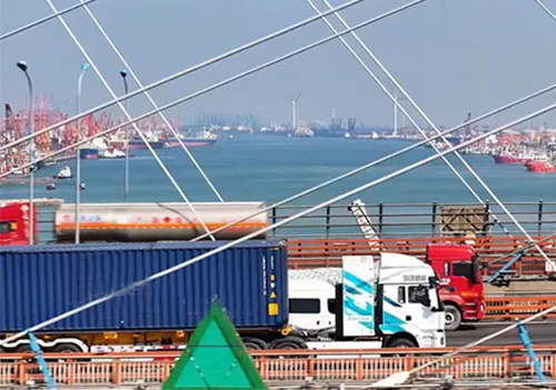 Der Hafen von Tianjin schließt zum ersten Mal den Wasserstoff-Energietransport von importierten Container-Sojabohnen ab