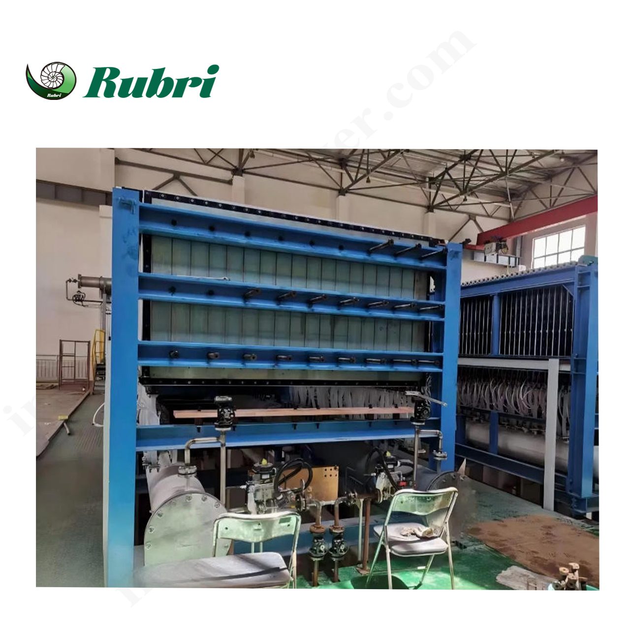 Wie funktioniert das Ionenaustauschmembran-Elektrolyseverfahren in der Chloralkali-Industrie?